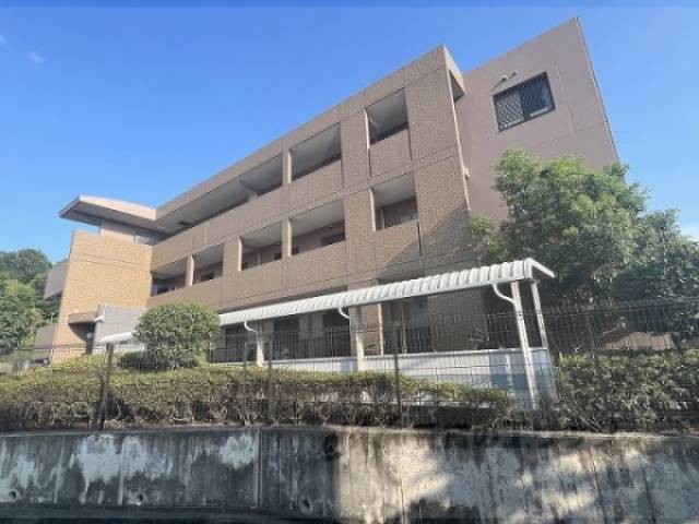 フォレスティア外観写真2