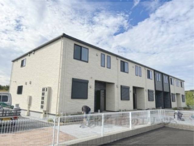 カーサ・彩外観写真1