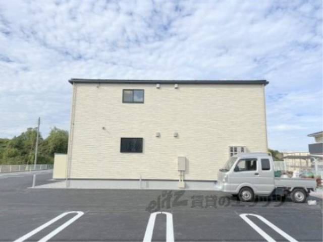 カーサ・彩外観写真2