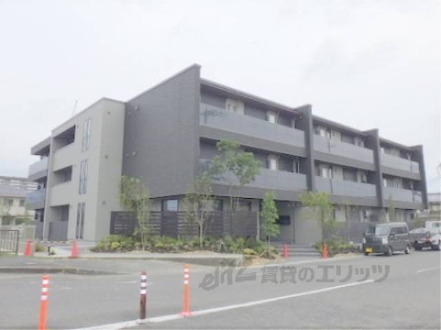 シャーメゾン守山外観写真1