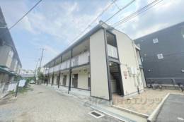 レオパレスセレンコート高井田外観写真