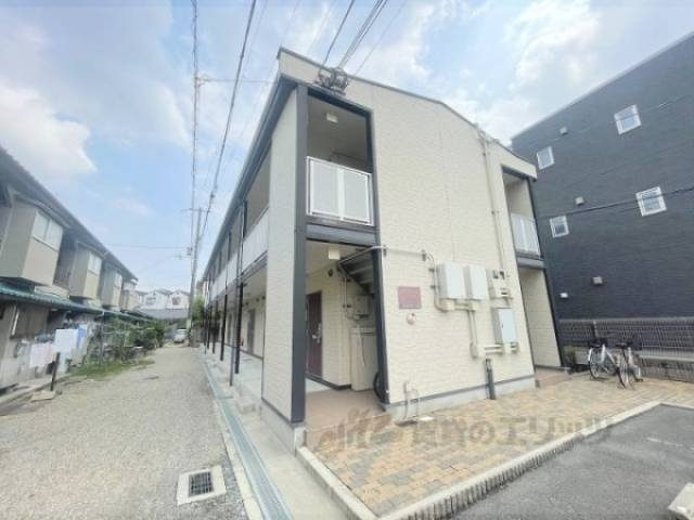 レオパレスセレンコート高井田外観写真2
