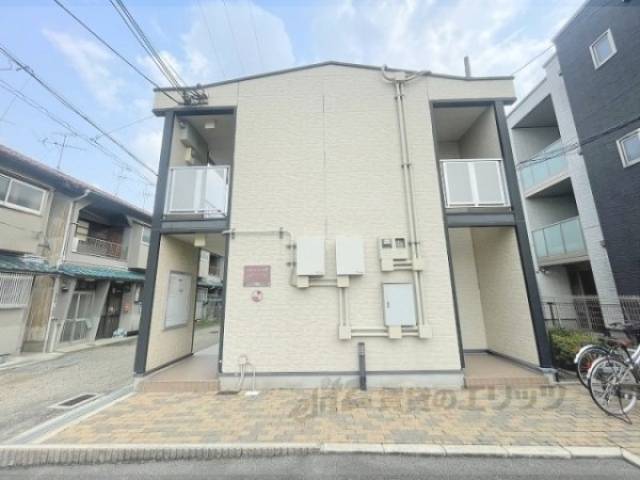 レオパレスセレンコート高井田外観写真3