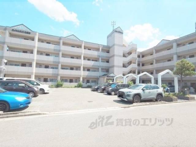 ロイヤル・ヴィラ壱番館外観写真1