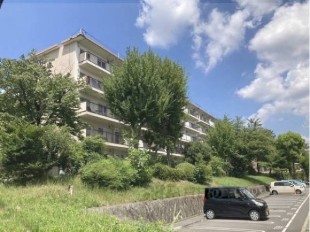 寝屋川団地Ｃ３３号棟外観写真2
