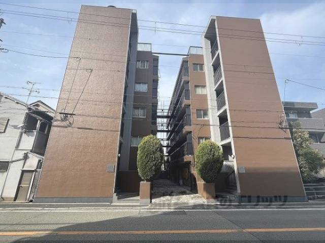 アースハイツ１・２外観写真1