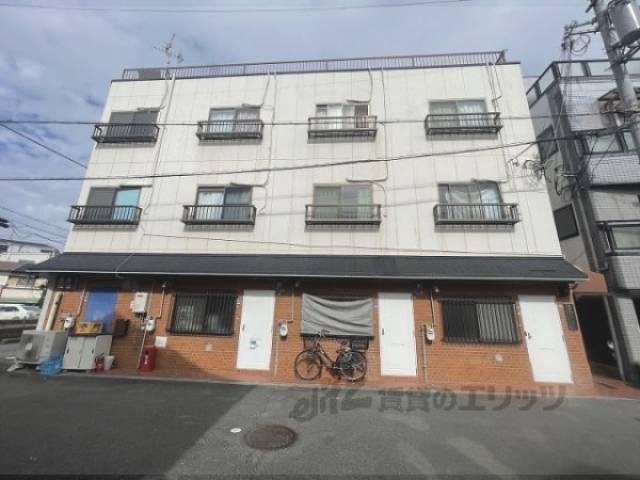 宝龍マンション外観写真1