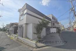 橿原市新口町　住宅付店舗外観写真