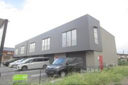 草津町貸し倉庫付事務所外観写真