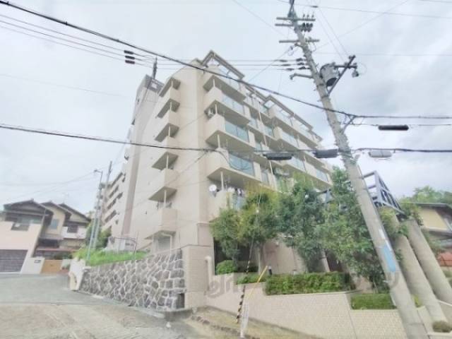 ネオハイツ富雄外観写真2