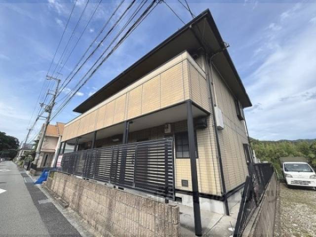 ルミエール鴬の森外観写真3