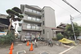 カーサ山野外観写真
