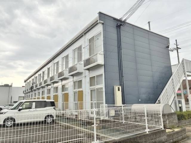 レオパレス駅南外観写真1