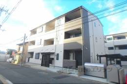 Ｃｌａｒｉｓ西院B棟外観写真