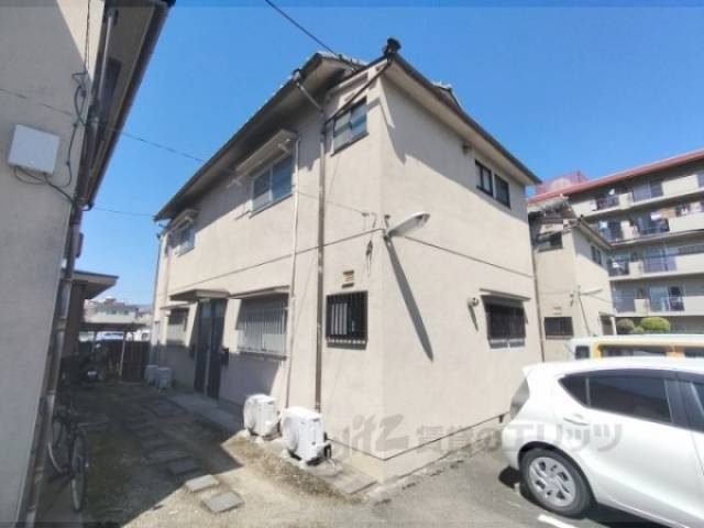 中島コーポB棟外観写真1