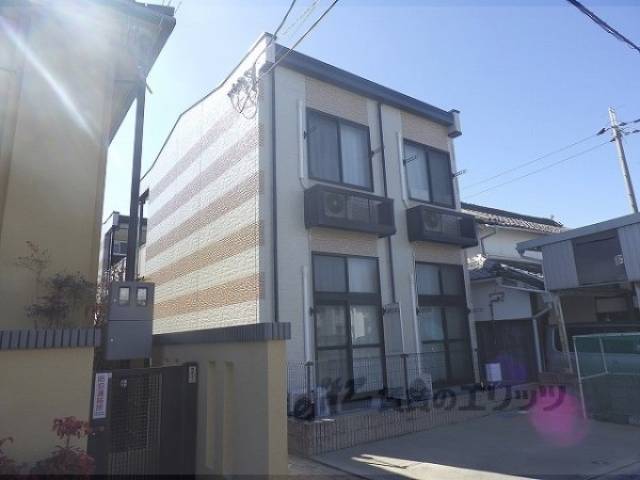 レオパレスさつき外観写真2