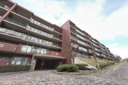 ナチュラガーデン高の原2番館外観写真