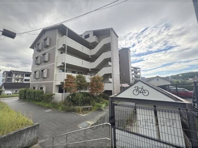 醍醐東市営住宅5棟外観写真1