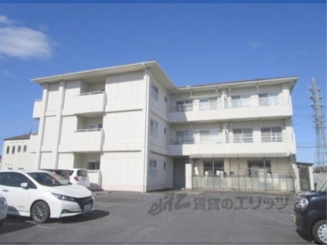 ファミーユKEN外観写真2