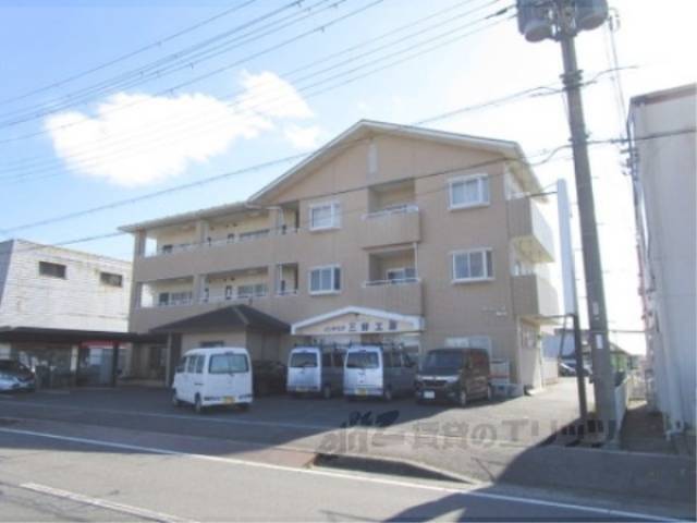 ファミーユKEN外観写真3