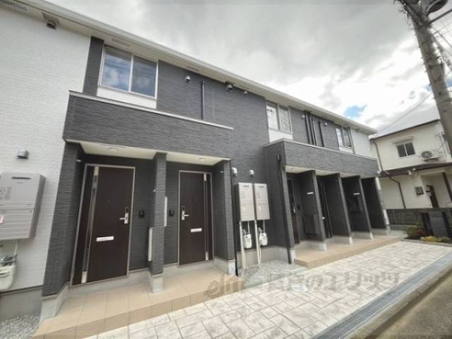 Ｌｅｒａ　Ｐｉｒｉｃａ　外観写真1