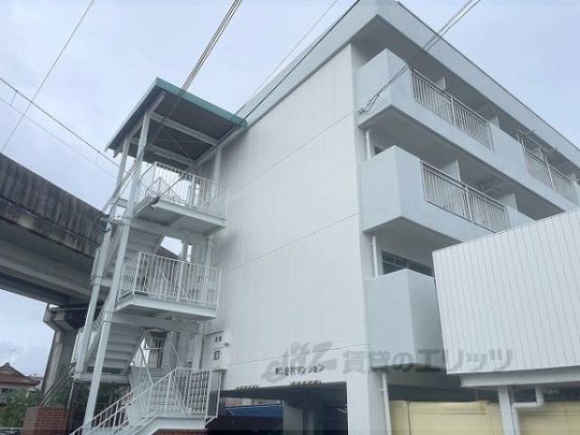 第三吉村マンション外観写真1