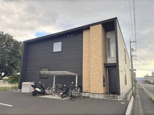 OWLS NEST外観写真1