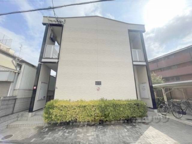 レオパレス三葉外観写真2