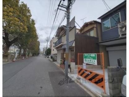 上鳥羽仏現寺町40-6テナント外観写真2