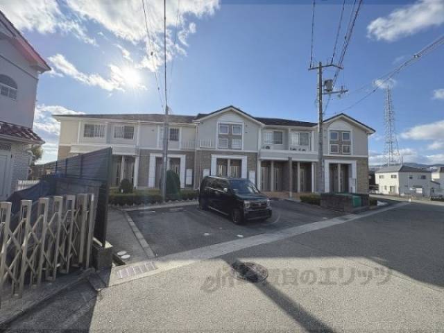 エレガンシア外観写真2