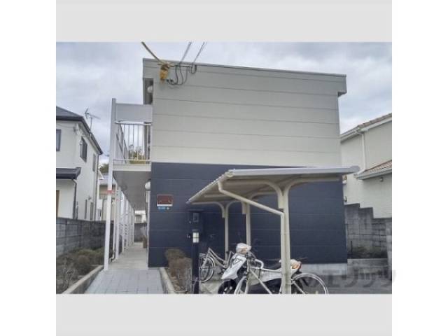 レオパレスグリーンスタジオ伊丹外観写真1