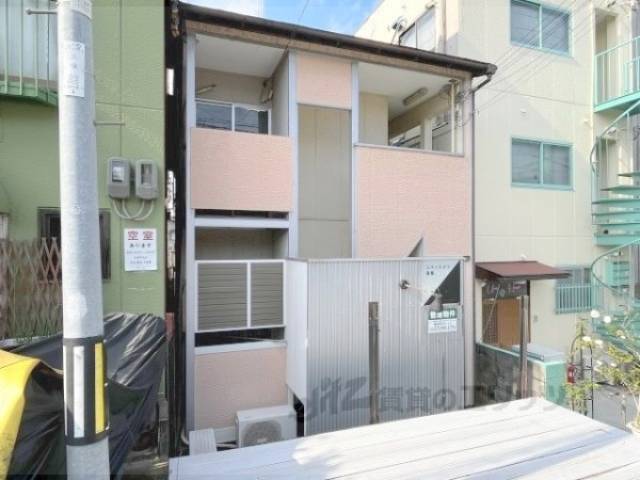 リバーハイツ深草外観写真2