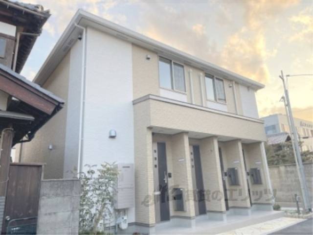 セレーノ石山外観写真1