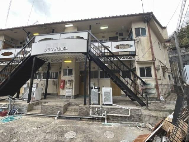 グランプリ山科外観写真2