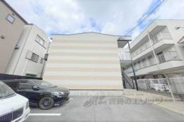 レオパレスハナテン外観写真