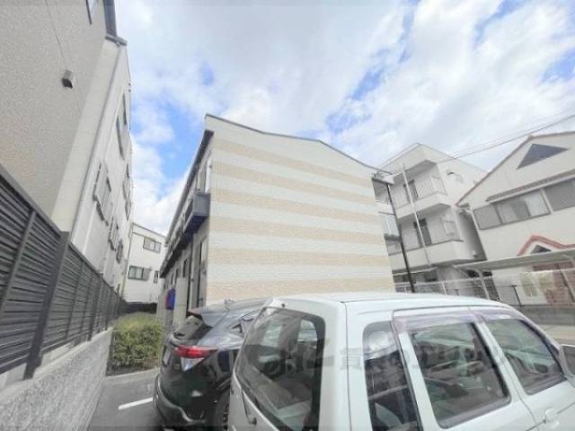 レオパレスハナテン外観写真2