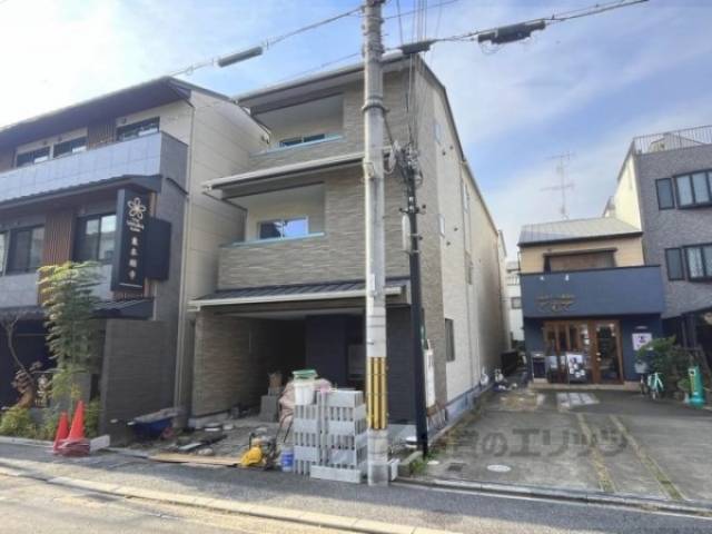 COMFY COURT五条西洞院外観写真1
