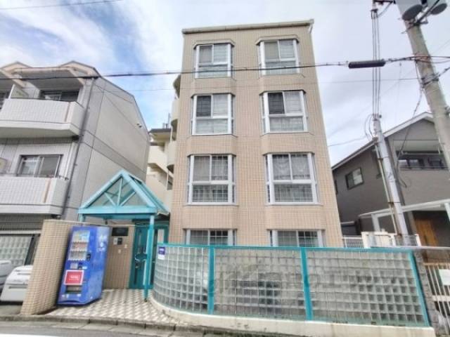 シャルルあやめ池外観写真2