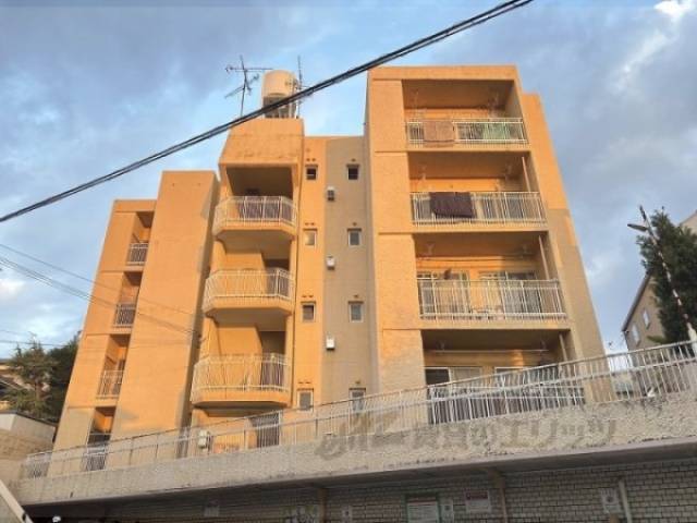 シャルル香里園外観写真1