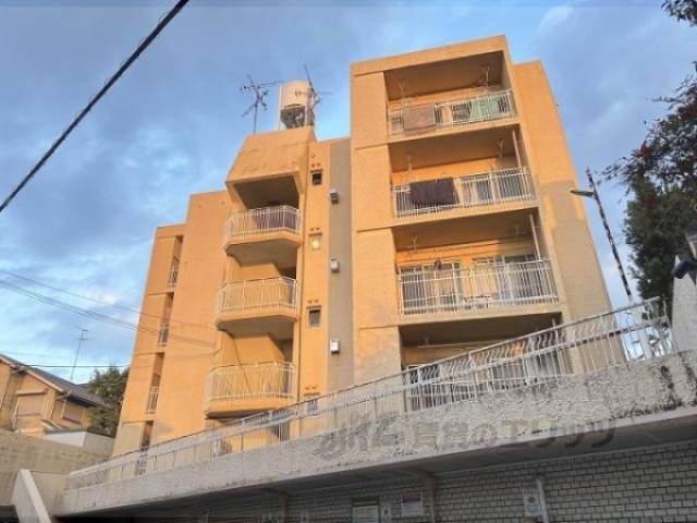 シャルル香里園外観写真3