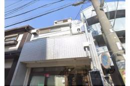 ＫＡＲＡＳＵＭＡ　ＳＴＥＰｓ外観写真