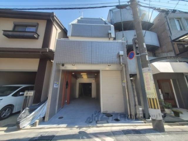 ＫＡＲＡＳＵＭＡ　ＳＴＥＰｓ外観写真1