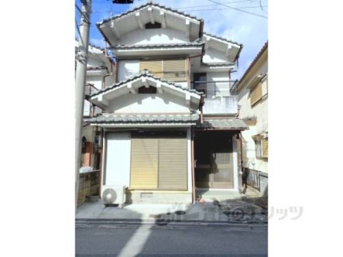 三輪駅より徒歩19分 築42年10ヶ月 2階建の賃貸物件