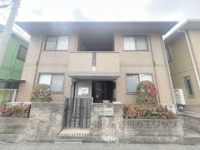 ラナ・カスターナ外観写真1