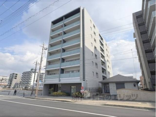 ローレルコート西大寺南町外観写真1