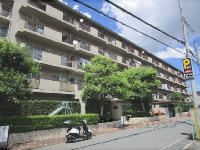 ローレルコート新大宮外観写真1