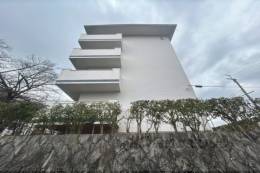 円明寺ヶ丘団地C棟外観写真