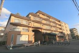 シャルマンコーポ新田辺外観写真