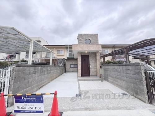 木幡駅より徒歩7分 築45年 2階建の賃貸物件