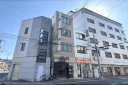 向出ビル外観写真